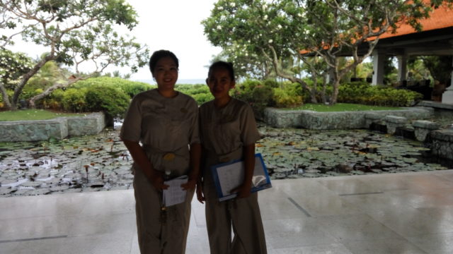 Nita dan Novia sebagai trainee di FO Department