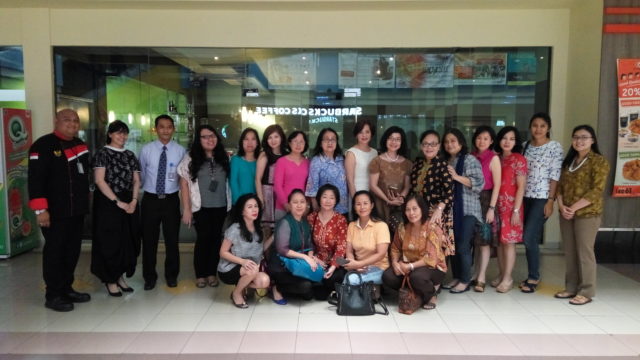 Seluruh peserta dari WKRI MKK Meruya dan perwakilam dosen Hotel Management BINUS