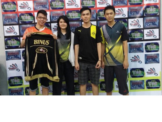 TIM BINUS (kiri-kanan) Tanto, Valencia, Septiandi, Willson Juara 1 Tunggal Putri, Juara 1 Ganda Putra, Juara 3 Tunggal Putra