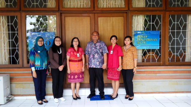 Tim PPM STP Nusa Dua Bali bersama Tim Hotel Managemen Binus